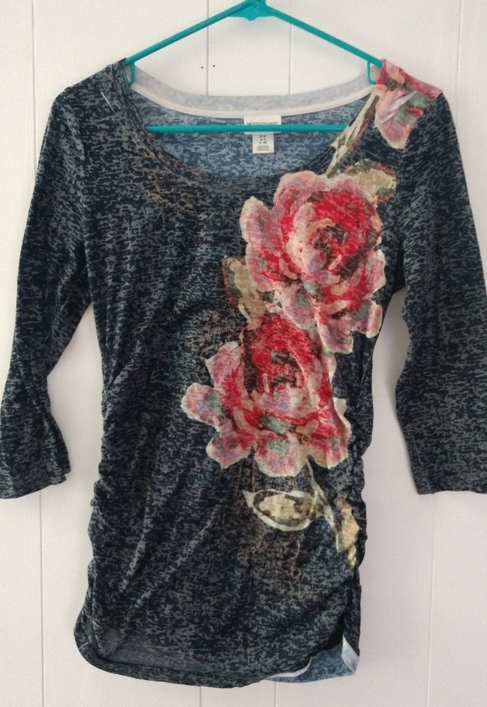 Floral maternity blouse